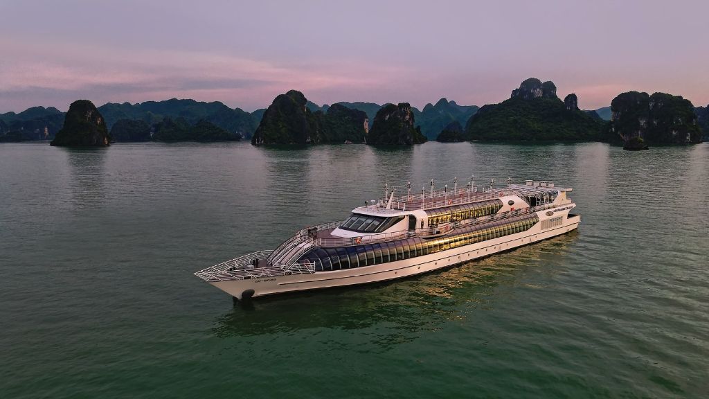 Du thuyền ăn tối Paradise